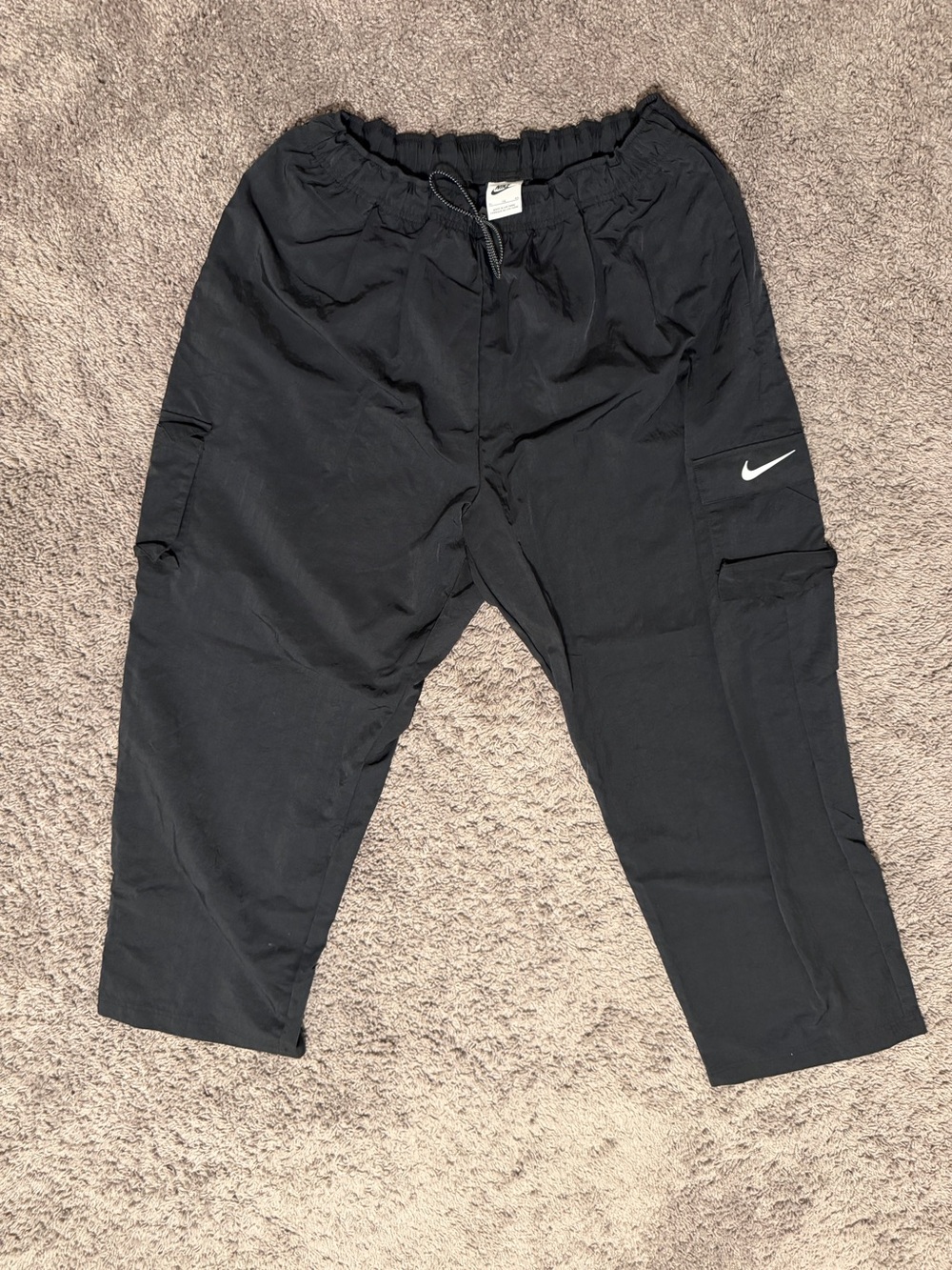 Nike Black Women's XL Cargo Nylon Woven Cargo Pants - Picture 2 of 5